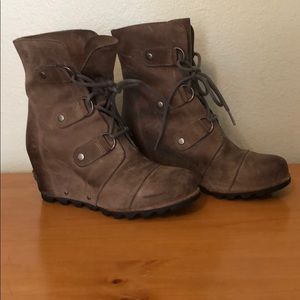 Sorel Joan of ARTIC wedge bootie.